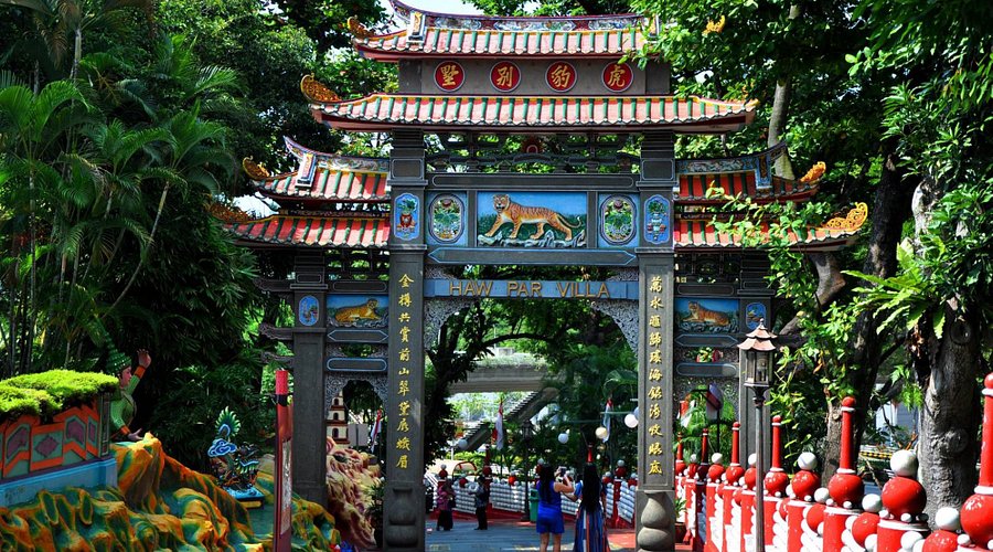 Skyscrapper & Old StreetHong Kong