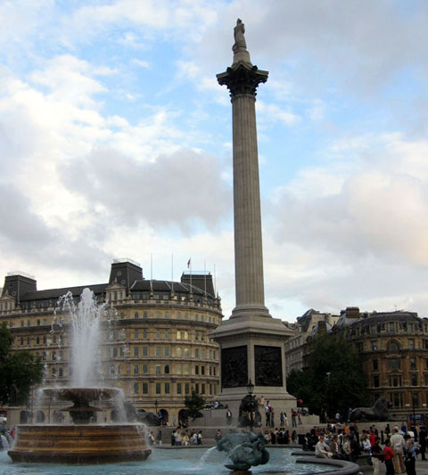 トラファルガー広場とは？見どころ解説