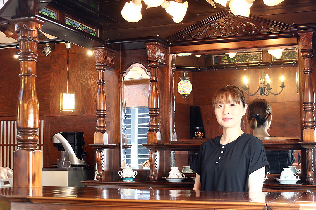 喫茶店 レトロ」イメージのデザイン事例 店舗デザイン.COM