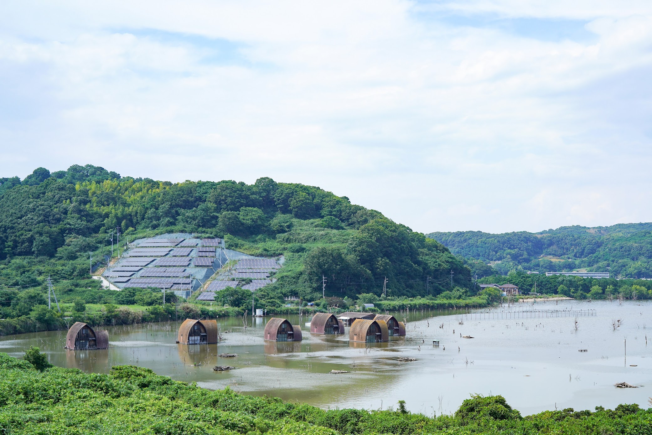 岡山県瀬戸市の謎多き水没ペンション村