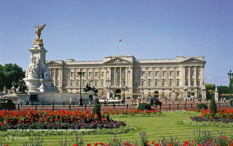 ロンドン：バッキンガム宮殿入場券とロイヤルウォーキングツアー in London