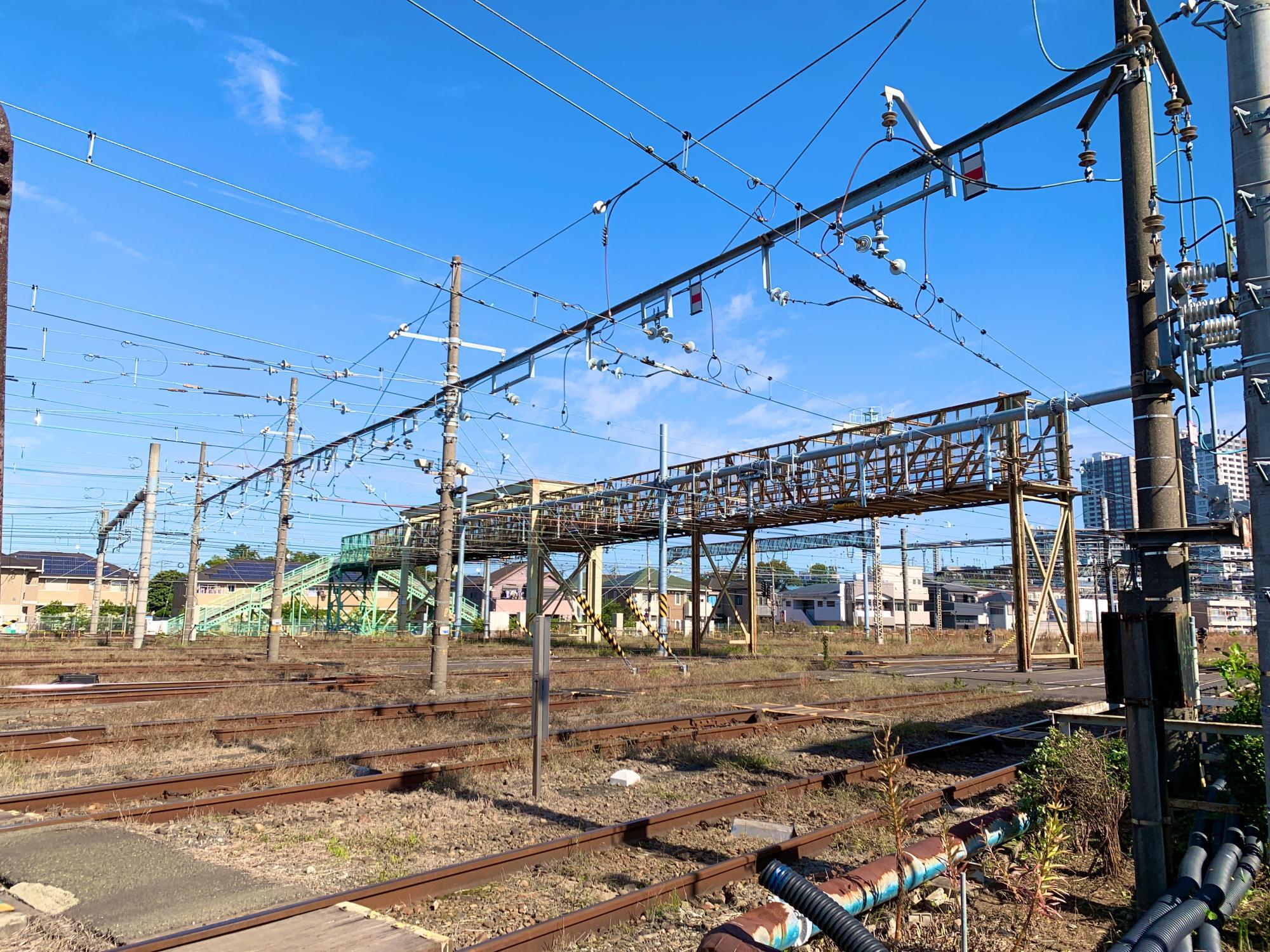 倶楽部2600のブログ Ver.2.0 「三鷹こ線人道橋」 跨線橋