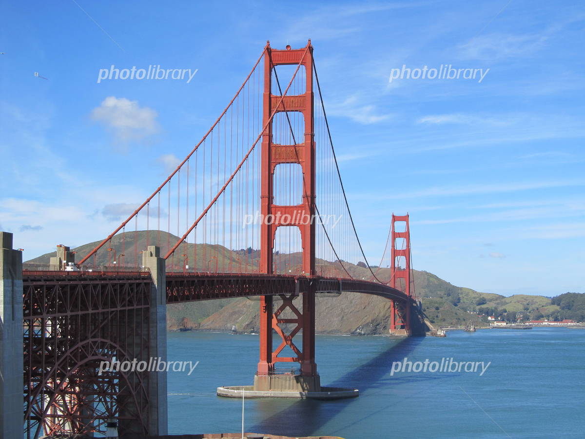 フリー写真ゴールデンゲートブリッジと厚い霧パブリックドメインQ：著作権フリー画像素材集