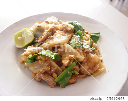 タイ風 豚肉と青菜の太麺焼きそば パッシーユ日本の片隅にある、とあるKitchenから