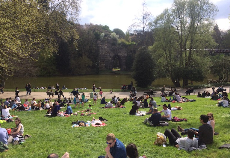 2022年版 パリのピクニック・撮影おすすめスポットモンスリ Montsouris 公園O'BON PARIS