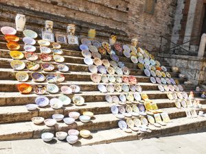 日本語ボランティア翼の会 夜の部 :ベトナムとイランのお菓子