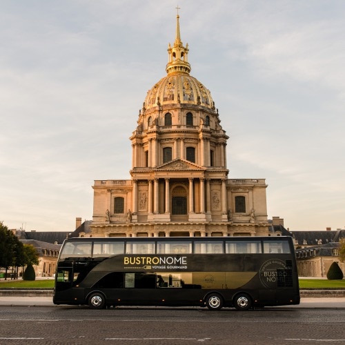 フランス、パリ発：ビストロノーム・ラグジュアリーバスで楽しむフランス料理のグルメランチまたはディナーKlook