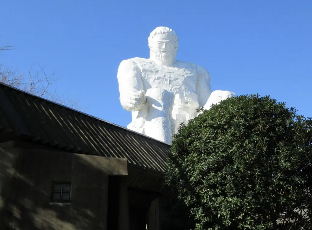 茨城の伝説 巨人「ダイダラボウ」はハーフ系のイケメンだったしかも「村人のために山を動かす」優しい性格ロケットニュース24