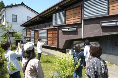 異端の建築家・渡邊洋治の最晩年の傑作「斜めの家」に泊まって学ぶガイド付き内覧会 -casa