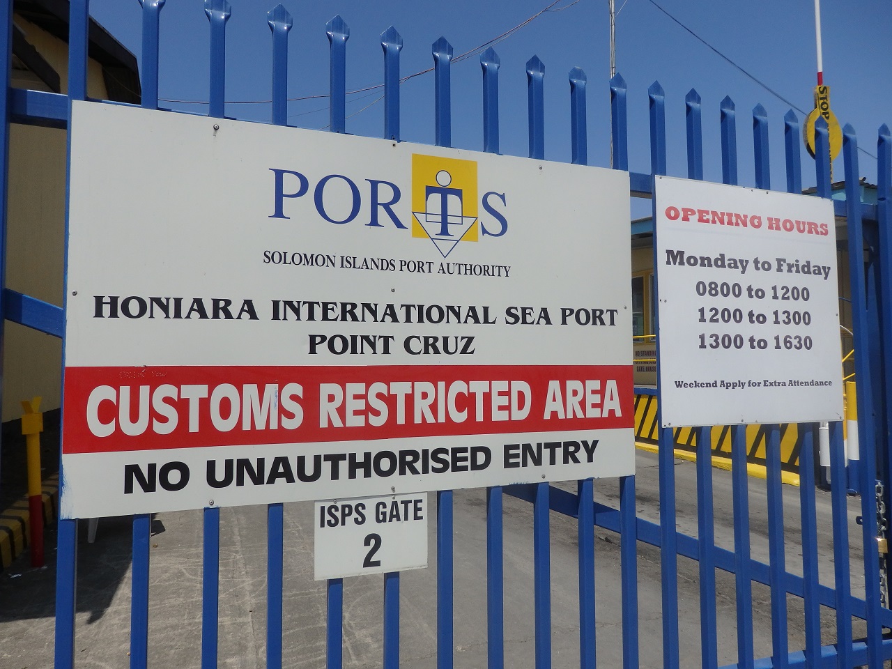 ソロモン諸島：ホニアラ港