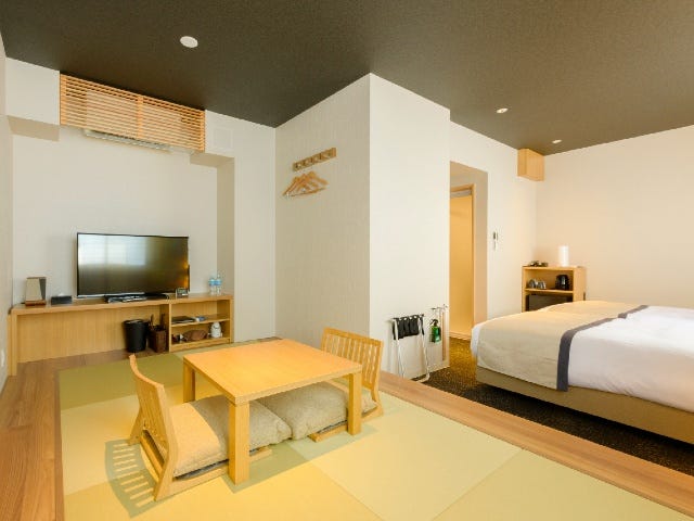 箱根の雄大な景色を望む「箱根吟遊」は “和モダン”の草分け的存在の宿寛ぎの旅館か開放的なリゾートか 日本の夏の癒やし宿