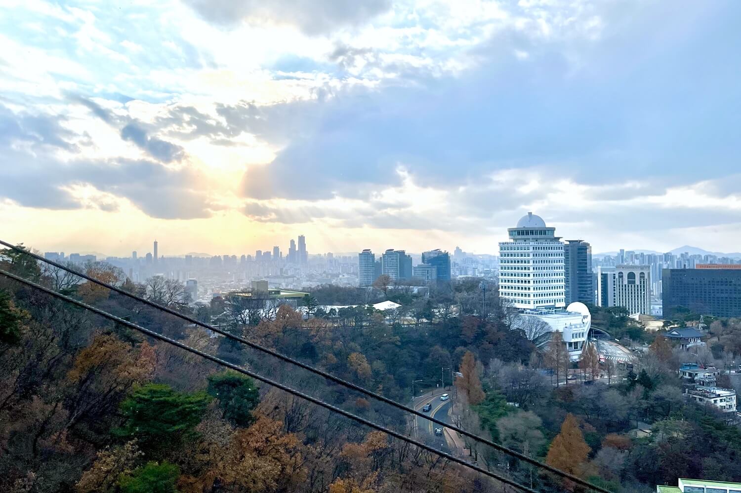 韓国・南山タワー Nソウルタワー への行き方お得に楽しむ観光ガイド -