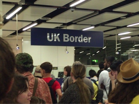 イギリス ロンドン ロンドンガトウィック空港から市内へ移動！！兼業旅人☆じっとしてられないてるこの遊び人ブログ