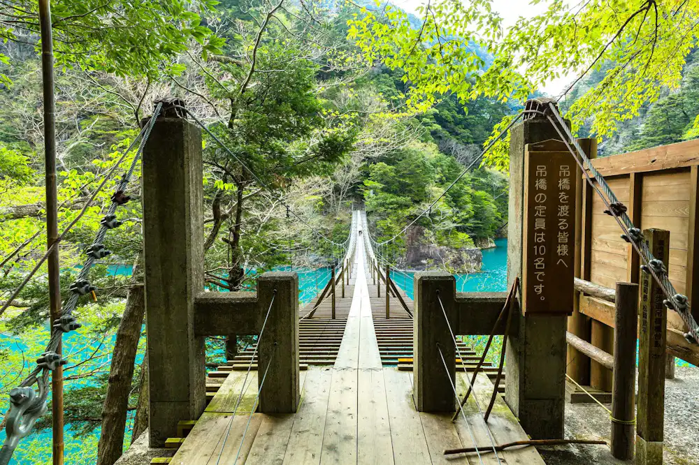 寸又峡温泉 夢の吊橋』静岡の秘境温泉と絶景＆絶叫つり橋！ -