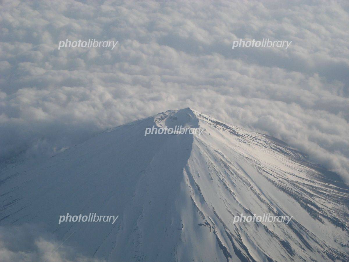飛行機から見る冬の富士山の写真・画像素材-Snapmart スナップマート