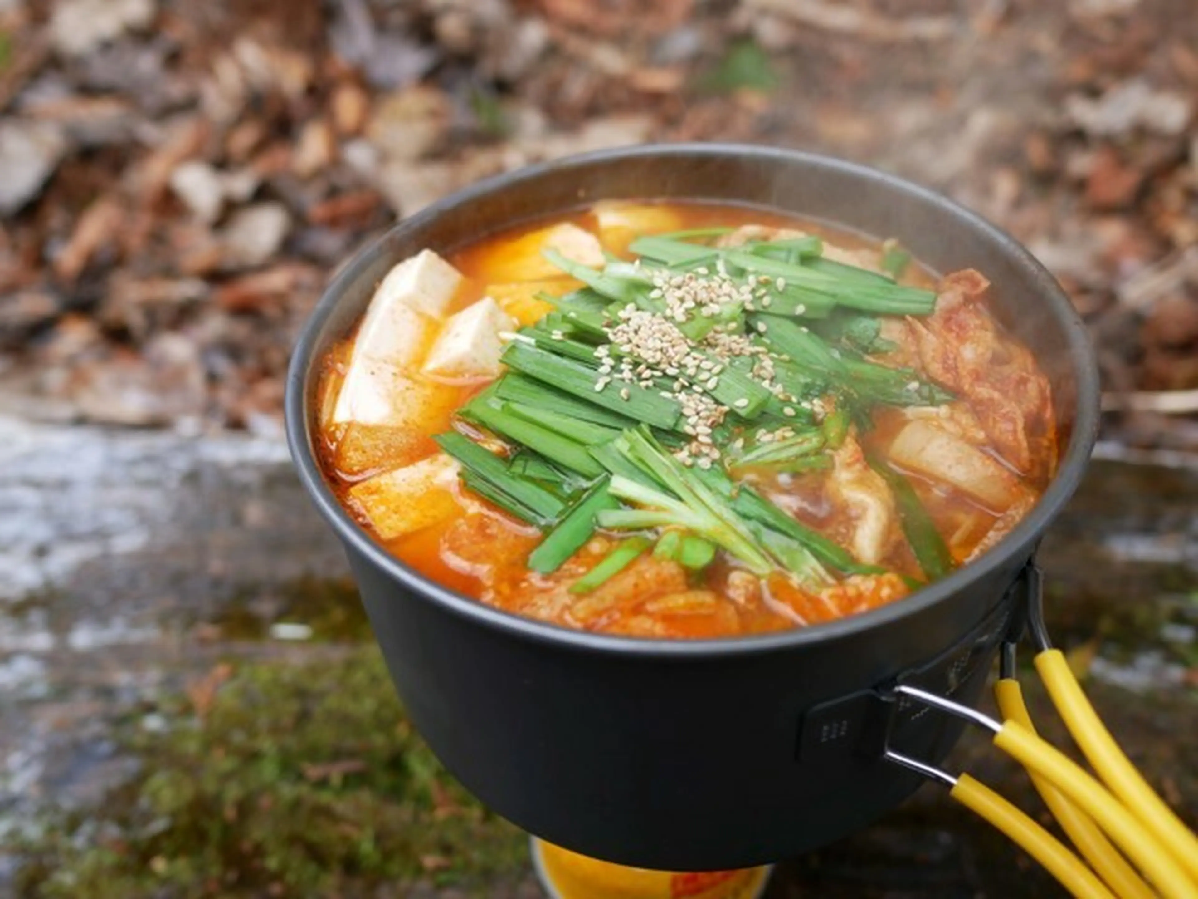 寒い冬のアウトドア料理のアイデア週末冒険会大人向けキャンプ・焚き火・アウトドア体験