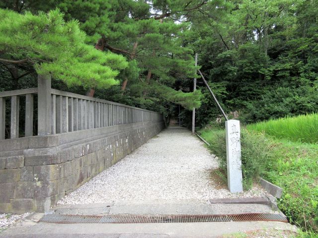 真野御陵 アクセス・営業時間・料金情報 -