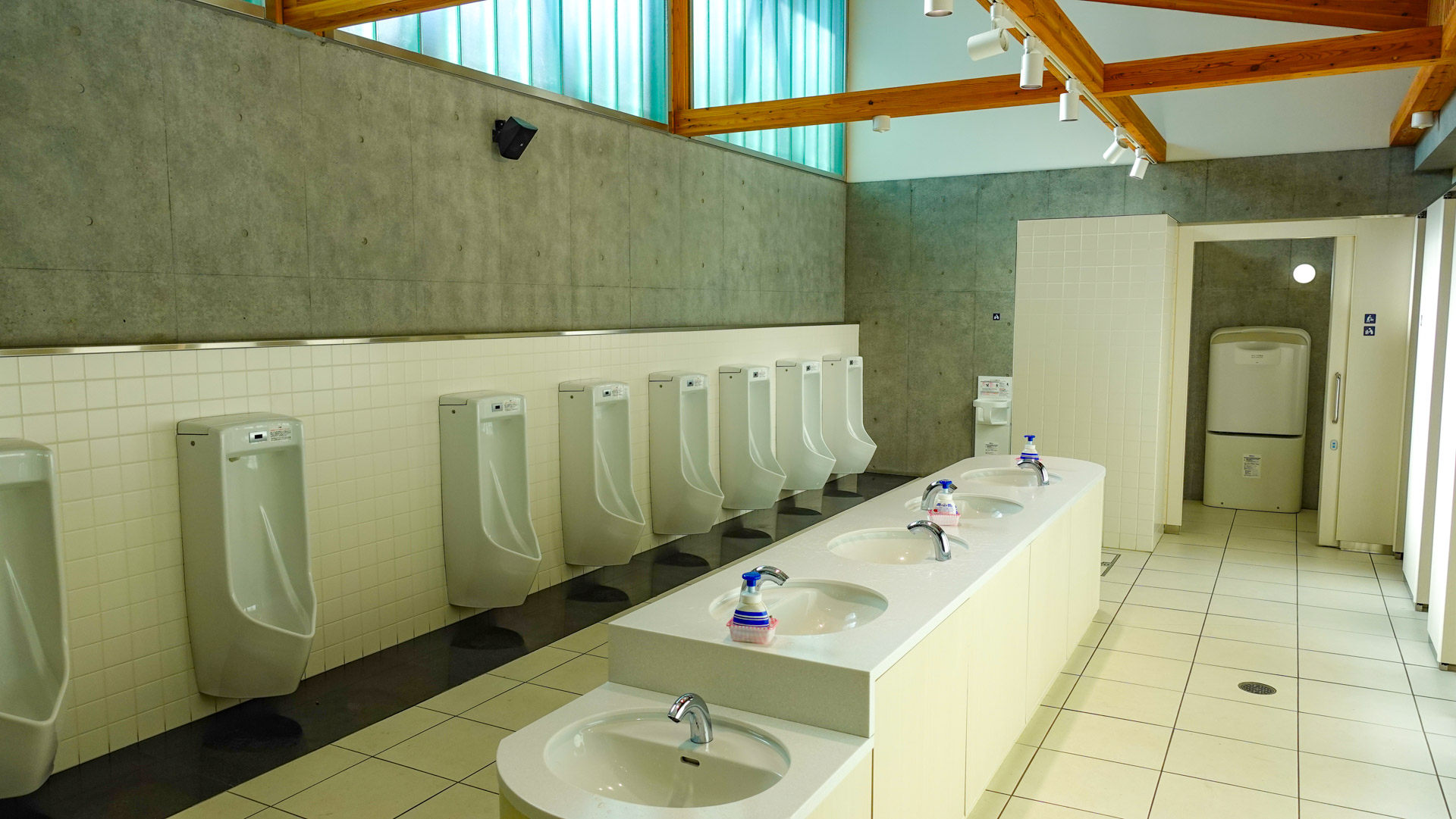 北欧の風道の駅とうべつ孤独のドライブ 北海道 車中泊 あっちこっち