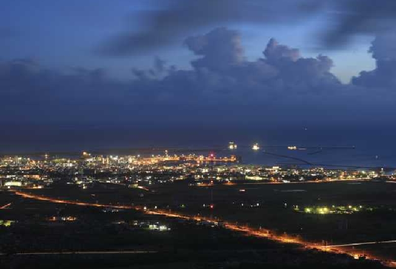 カンムリワシ展望台：探検！バンナ公園