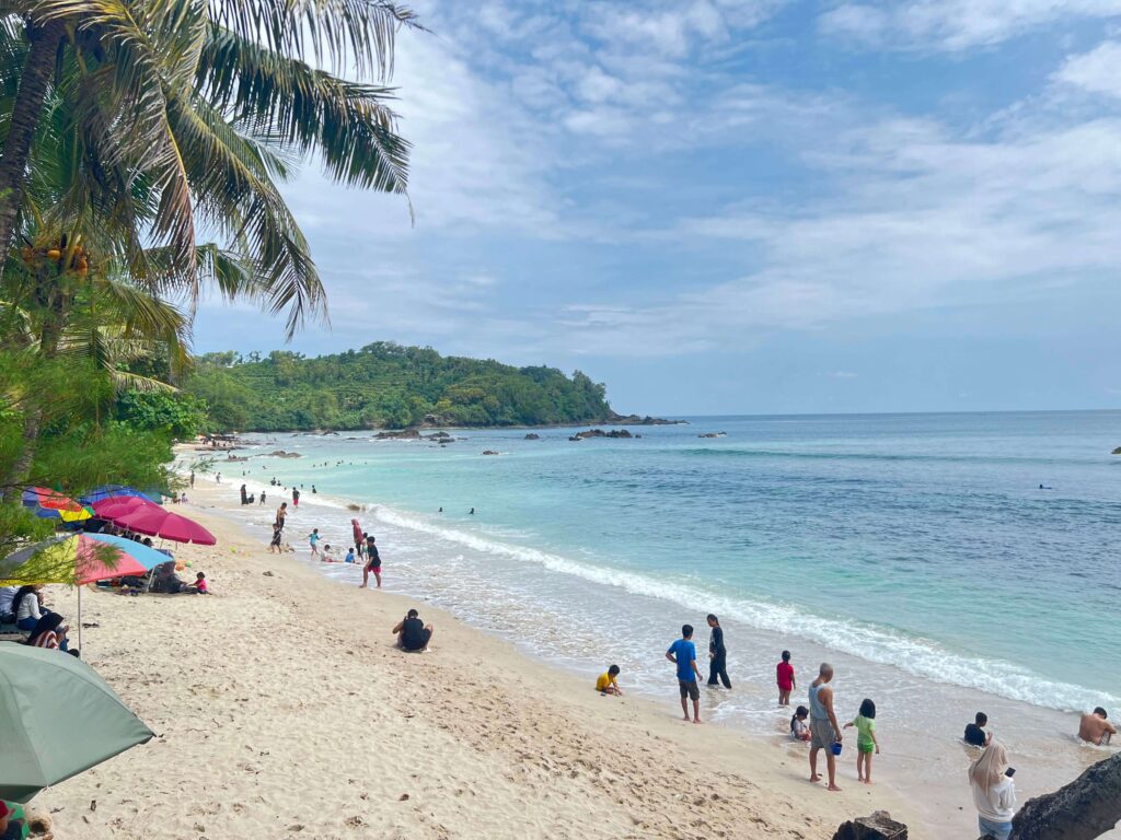 コロナでも堅調なインドネシア・アメリカ・中国のサーフィン需要：ビーチ解禁で盛り上がり倍増、感染防止策も訪日ラボ