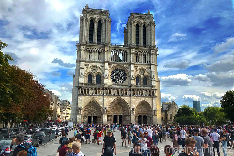 2025最新 ノートルダム大聖堂 予約方法&予約枠の開放時間&空いている時間帯を解説！新たな見どころ＆奇跡の再建ストーリー -