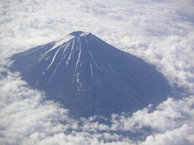 富士山遊覧フライトツアーの見どころ5選静岡県中部・大井川の旅行を日帰りで楽しみたい方にオススメのツアー大井川で逢いましょう