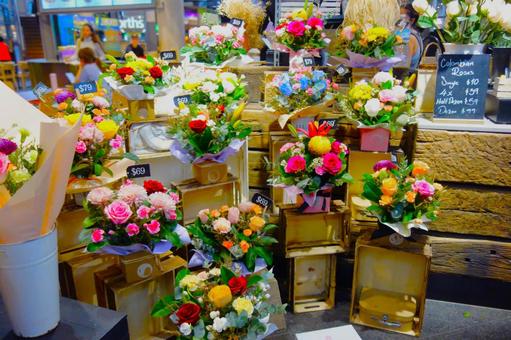 青山フラワーマーケット渋谷スクランブルスクエア店東京都渋谷区のフラワーショップ全国の花屋・店舗情報青山フラワーマーケット花束・ギフトのオンラインショップ