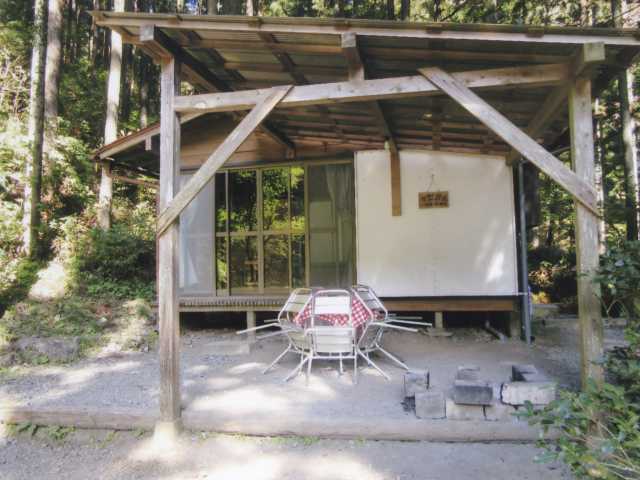 東京都 神戸園キャンプ場でキャンプと釣りを一気に楽しもう！都内で癒しのアウトドアTAKIBI タキビキャンプ ・グランピングなどアウトドアの総合情報サイト