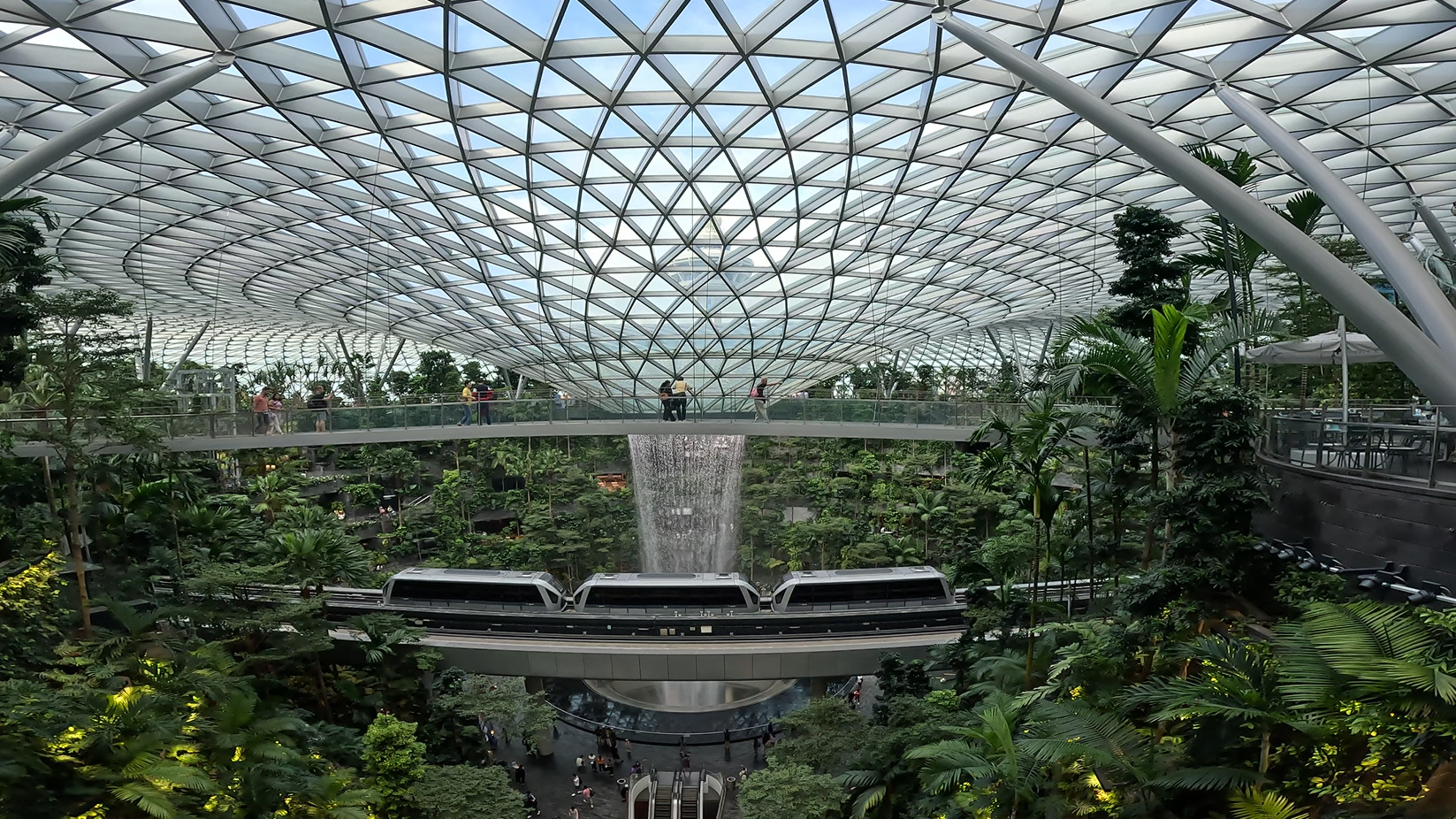 ジュエル・チャンギで過ごす1日プラン - Visit Singapore 公式サイト