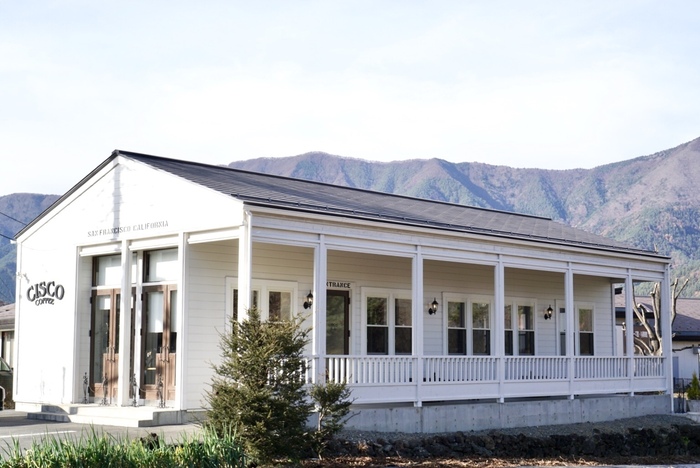 富士山の絶景を楽しむ！リノベーションカフェでモーニング体験