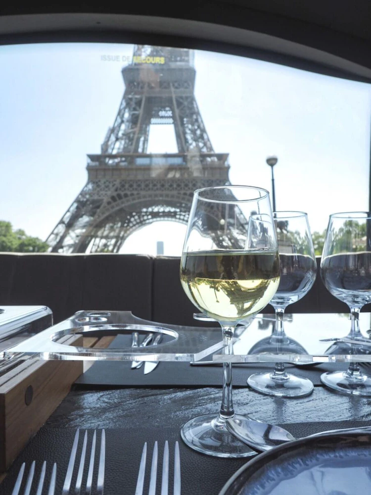 走るレストラン バストロノーム - ぷくぷくデリカ