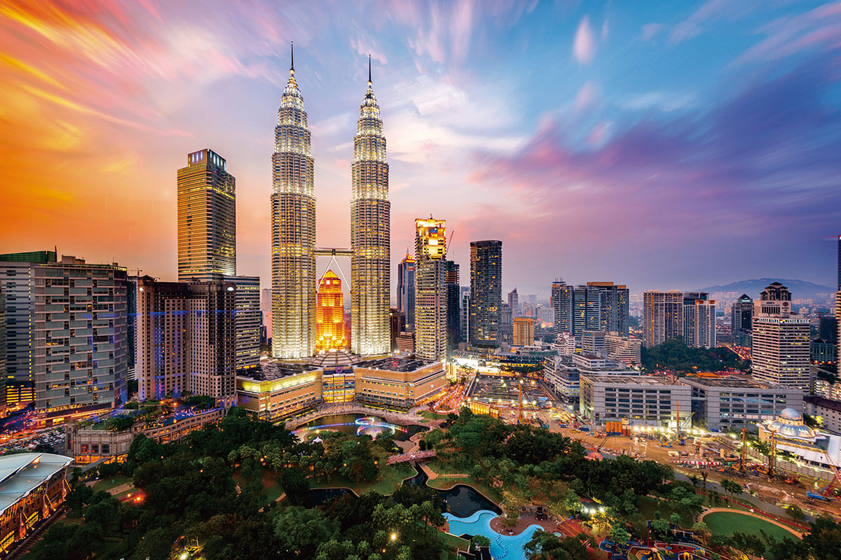 クアラプール観光 ペトロナスツインタワー＆スリアKLCCを英語でご案内