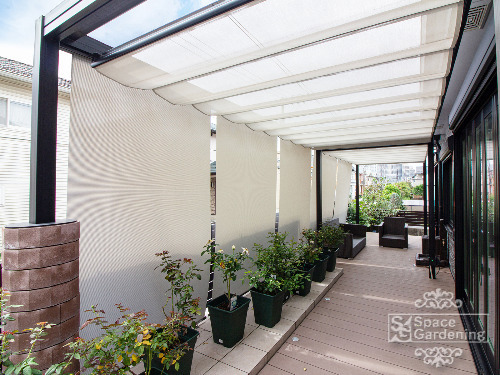 サンシェード支柱のDIY参考に！7パターンのおすすめ設置法 - エクステリアのある暮らしブログ