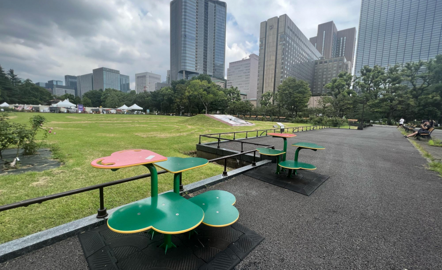 夜の東京で楽しむ快適なナイトピクニックTikTok