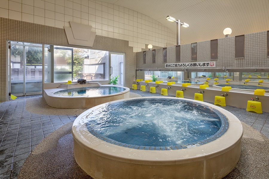 日本一大きな混浴露天風呂がスゴイっ！島根・玉造温泉「長楽園」島根県トラベルjp 旅行ガイド