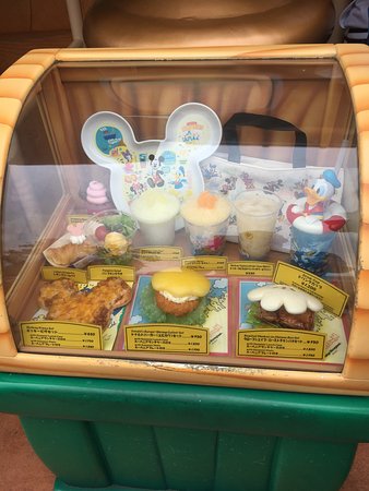 ヒューイデューイルーイのグッドタイムカフェのミッキータピオカドリンク - ディズニー旅行宿泊記