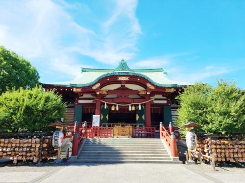 亀戸天神社a 学問の神様として人気 ☆本殿の向こうにスカイツリーが見え』亀戸