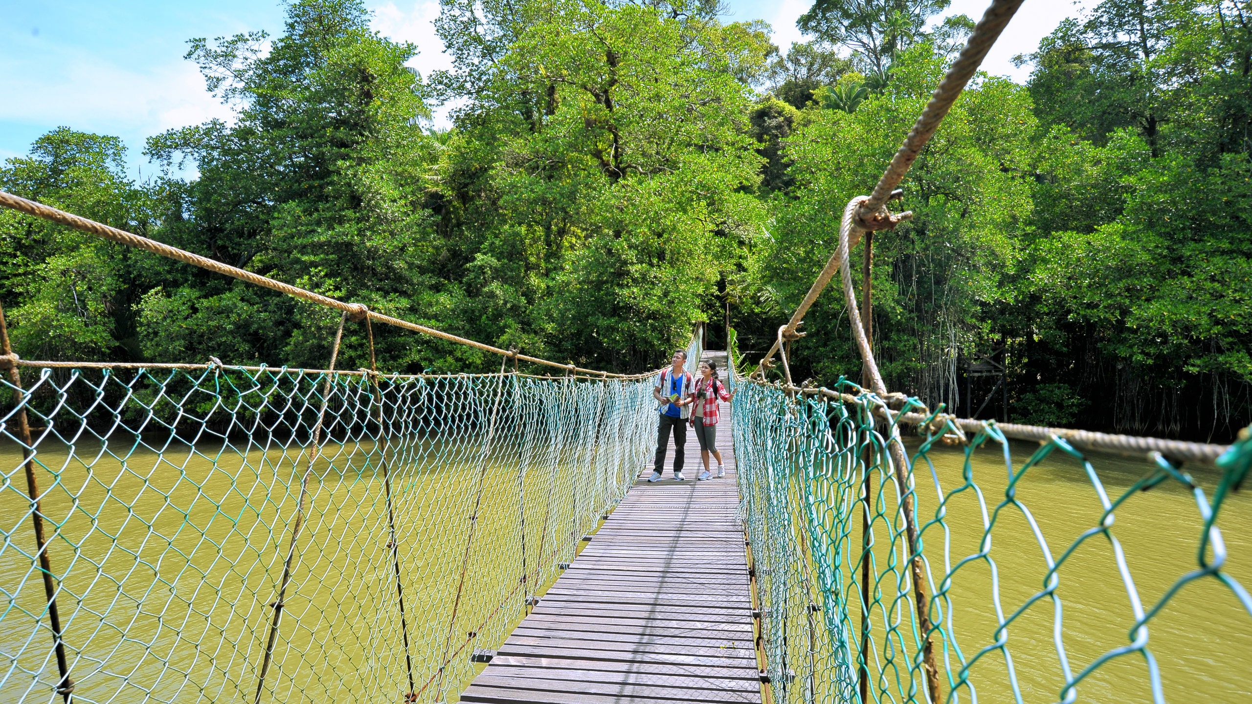クアラルンプールからタマンネガラ国立公園へ上村一翔
