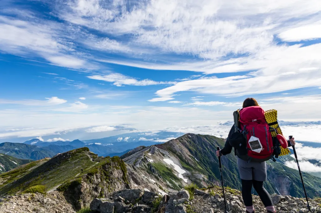 春の登山は服装に気をつけよう！基本のレイヤリングと必要装備まとめ 季節・暮らしの話題 2023年03月03日- 日本気象協会 tenki.jp