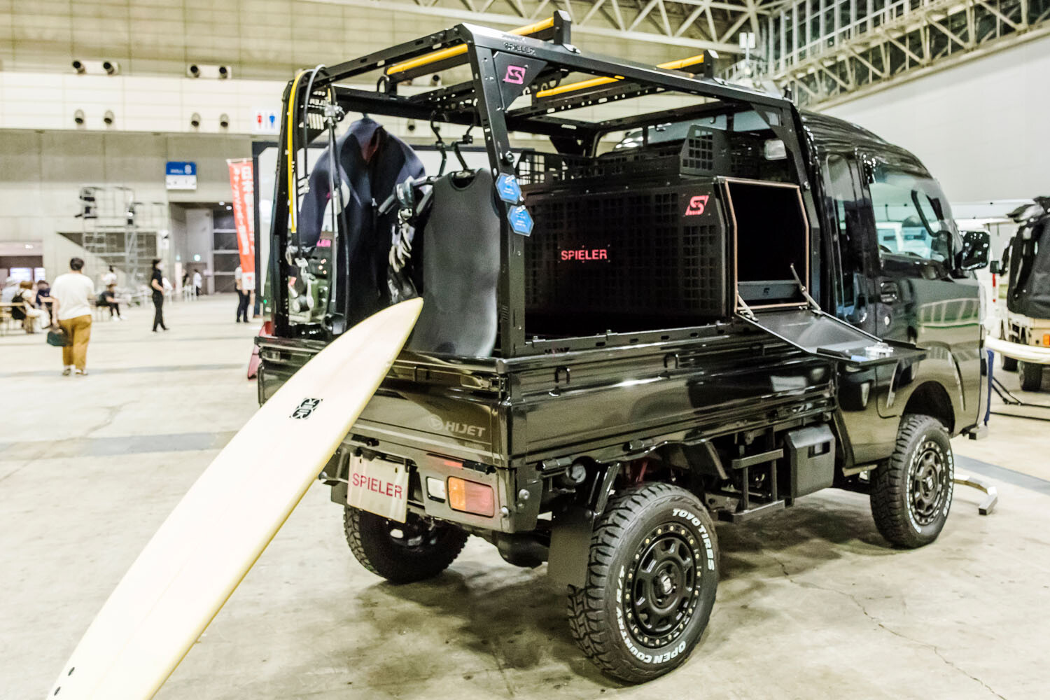 本気で遊びまくるダイハツの軽自動車に、パリピもブチアガった