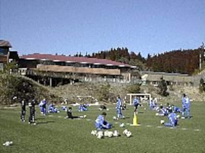 カメルーン頑張れ」五輪選手団を中津江の園児が激励 西日本新聞me