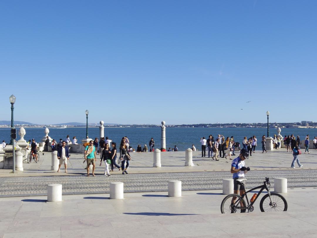 最新 コメルシオ広場 - チケット、営業時間、口コミ、写真2025年Trip.com