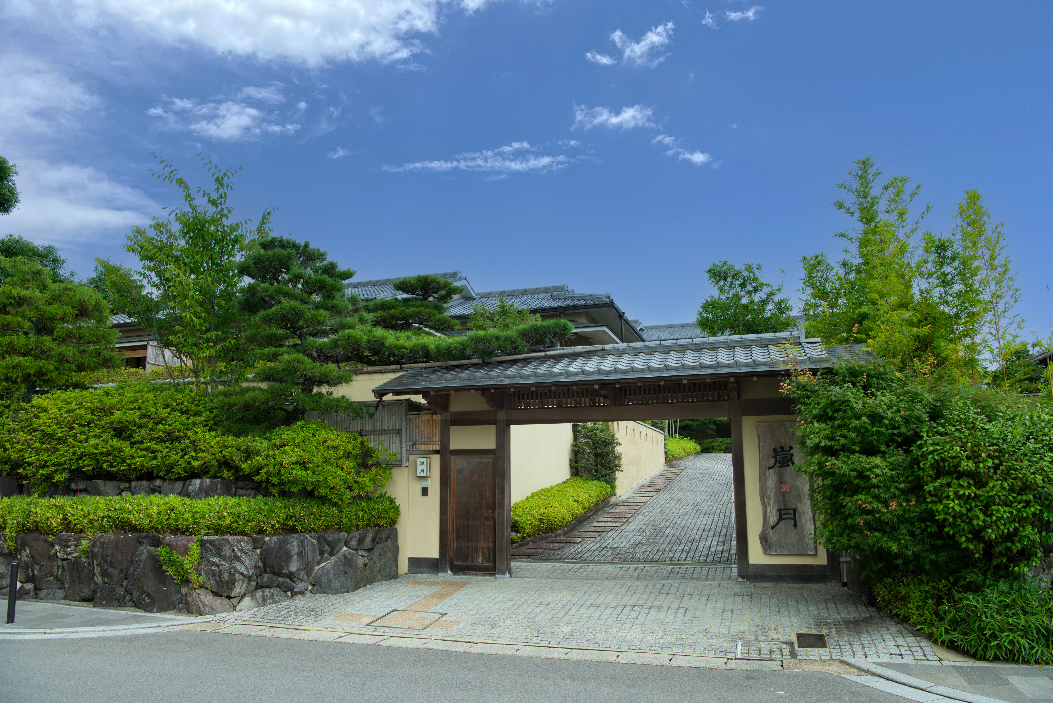 滋賀・奈良・京都・福井で一人旅おすすめの温泉宿 予算12000円～22000円洞川温泉 観峯荘にしぎの口コミだれどこ