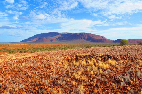 なぜこんな所にこんな形の岩が？」と思わざるを得ないほど絶妙なバランスを保っている巨大な奇岩いろいろ - GIGAZINE