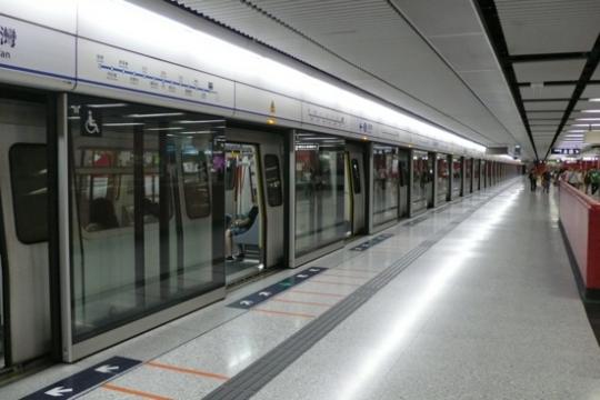 香港99日間23 尖沙咀の地下道をつかってショートカットしよう！エスカルゴ