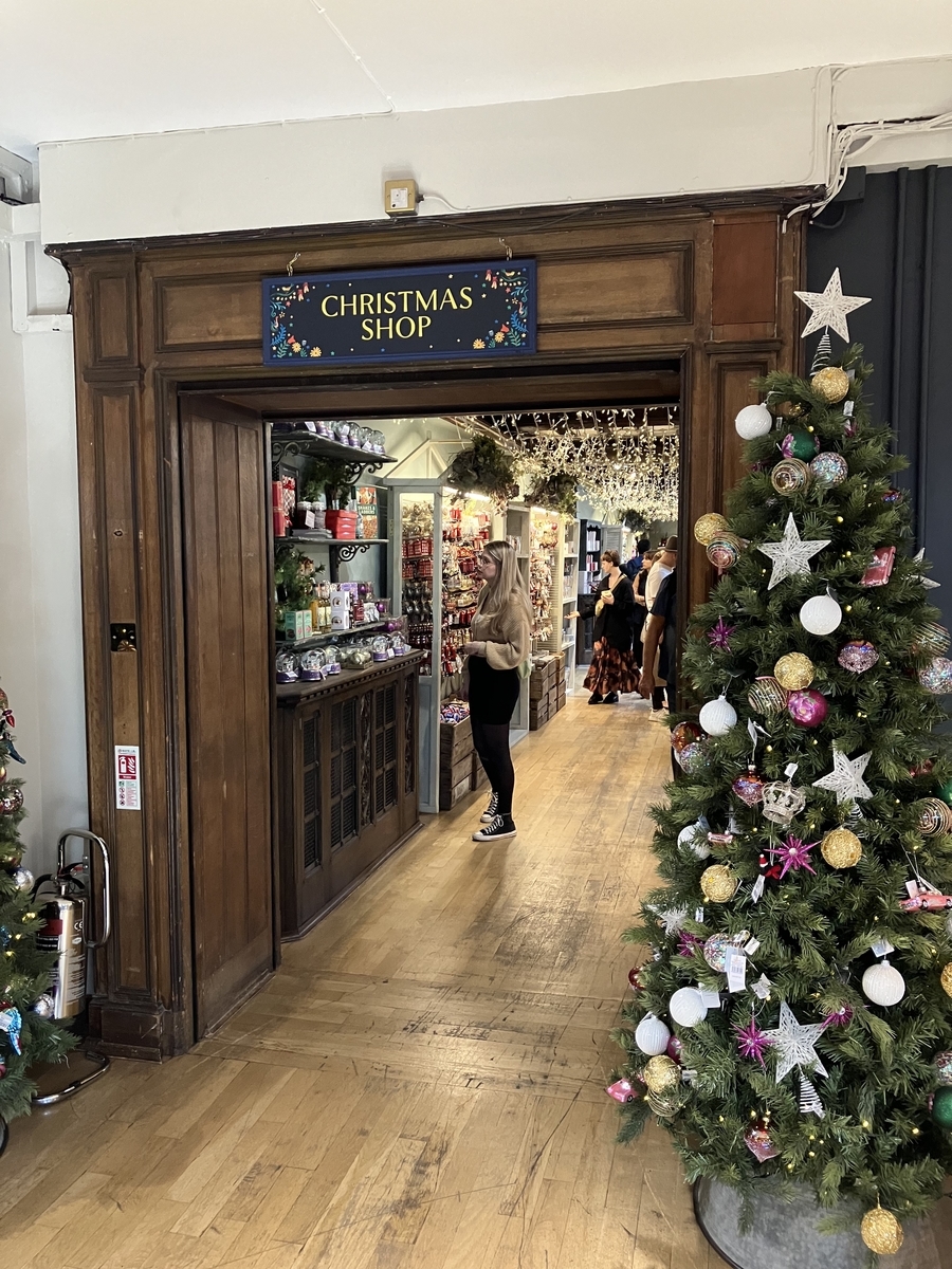 ロンドンのクリスマス イルミネーション・マーケットはいつから？当日の交通事情も解説 2025年最新版My