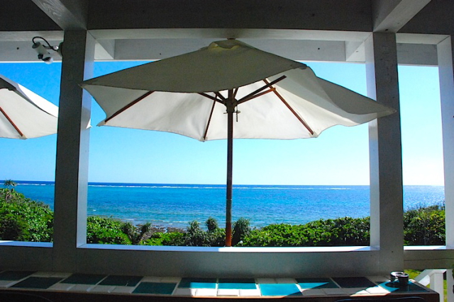 沖縄のおすすめ絶景カフェ20選！海が見えるカフェやニューオープンも＜2025＞ じゃらんニュース