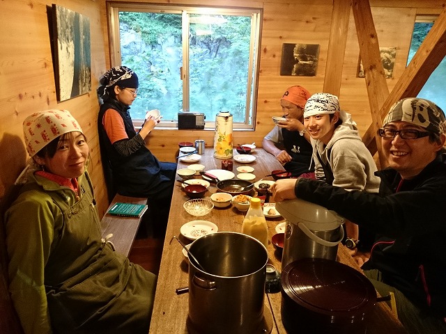 薬師沢小屋の山小屋情報 - 山歩きnavi