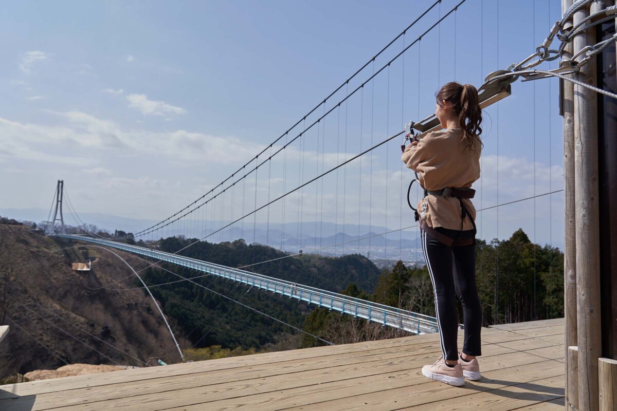 日本一渡りたい”大自然の絶景橋！ネットで話題の「夢の吊り橋」とはRETRIP リトリップ