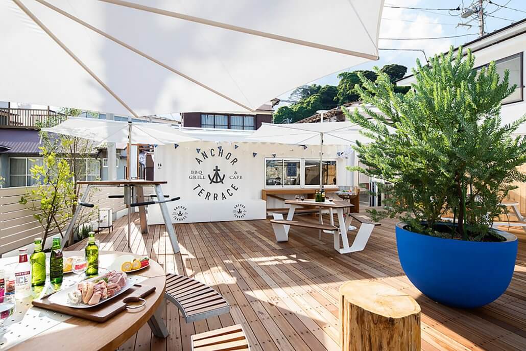 自宅でバーベキューを楽しむために！ 庭づくりのポイントを解説リクシルのエクステリア「エクシオール」で100のいいコト+PLUS